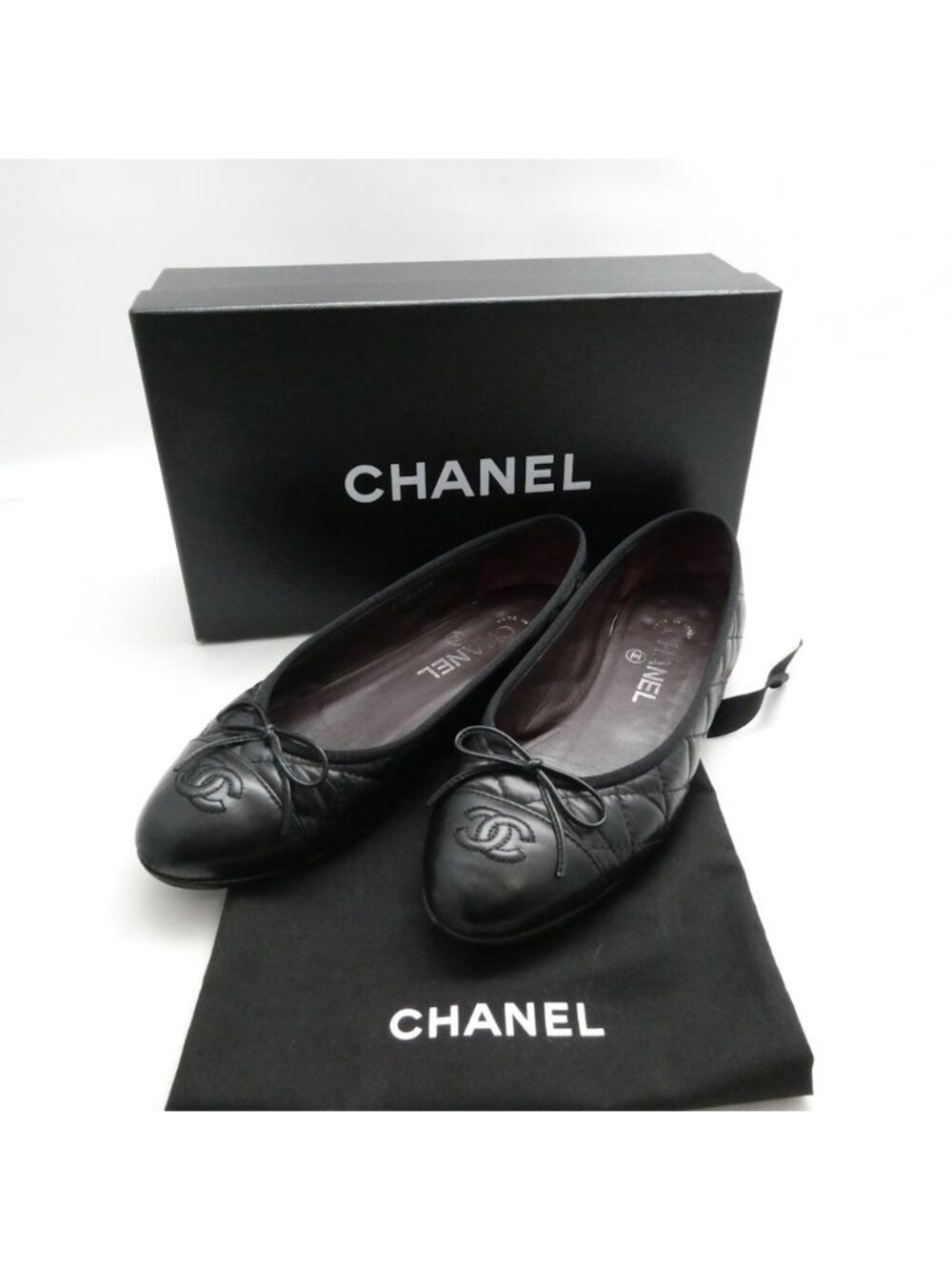 Chanel Quilted Flat Pumps 37C CC Logo Ballet Shoes